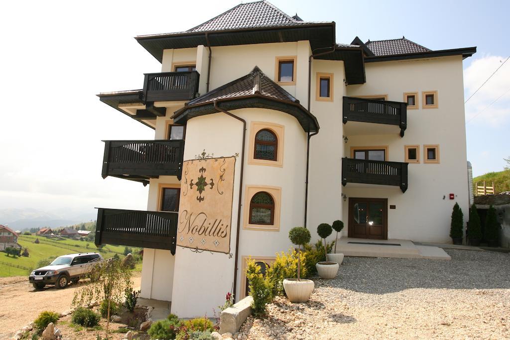 Nobillis - Carpathian Residence Peştera Exteriér fotografie